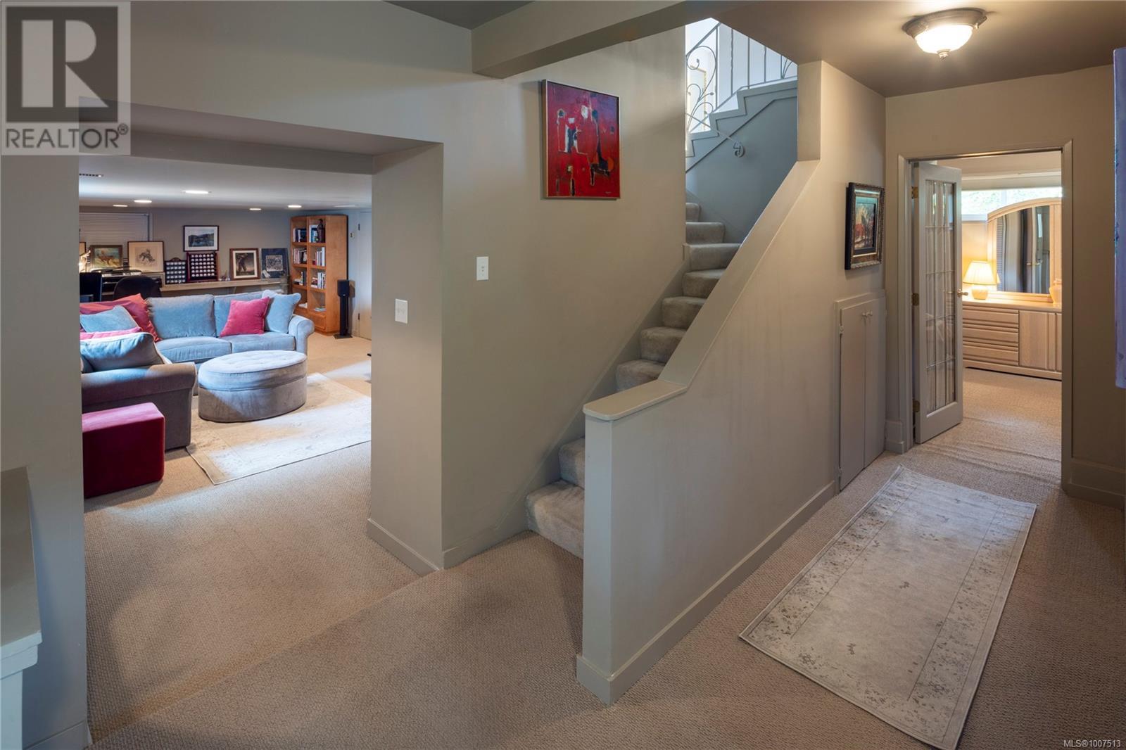 Photo 23 of 3505 Cardiff Pl, Oak Bay BC