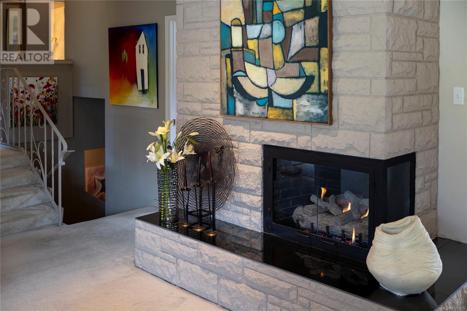 Photo 3 of 3505 Cardiff Pl, Oak Bay BC