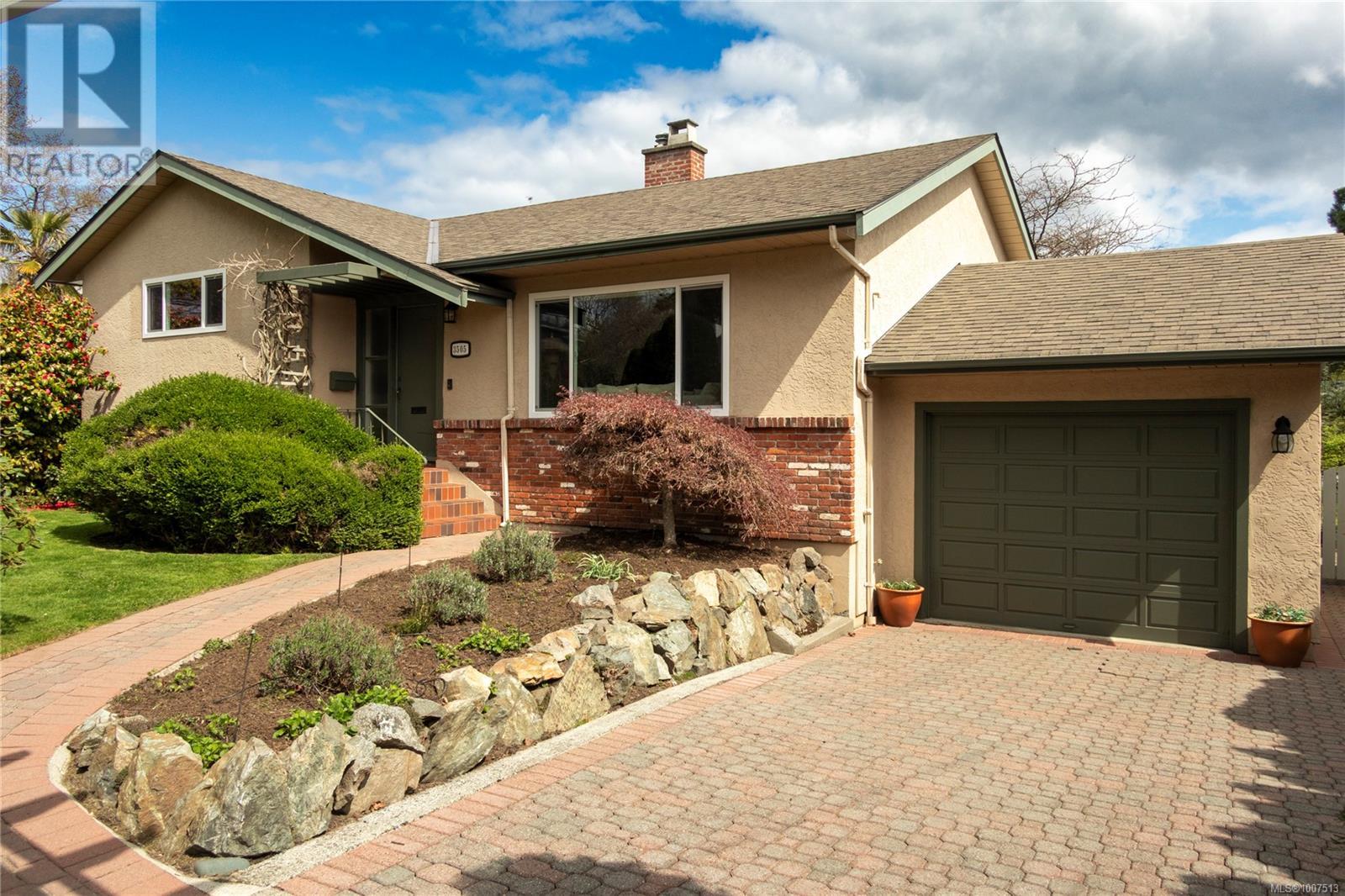 Photo 49 of 3505 Cardiff Pl, Oak Bay BC
