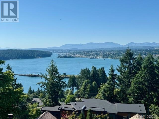 Photo 13 of 570 Cumberland Pl, Nanaimo BC