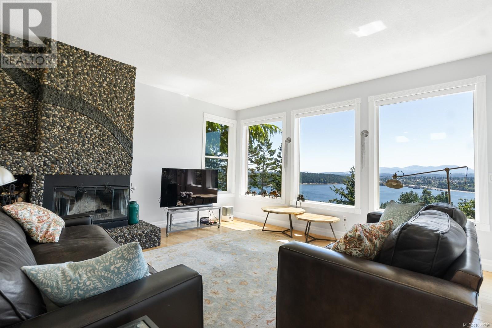 Photo 18 of 570 Cumberland Pl, Nanaimo BC