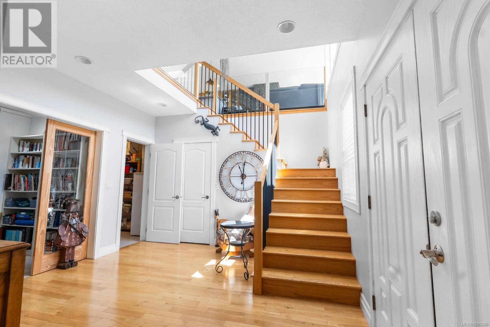 Photo 38 of 570 Cumberland Pl, Nanaimo BC