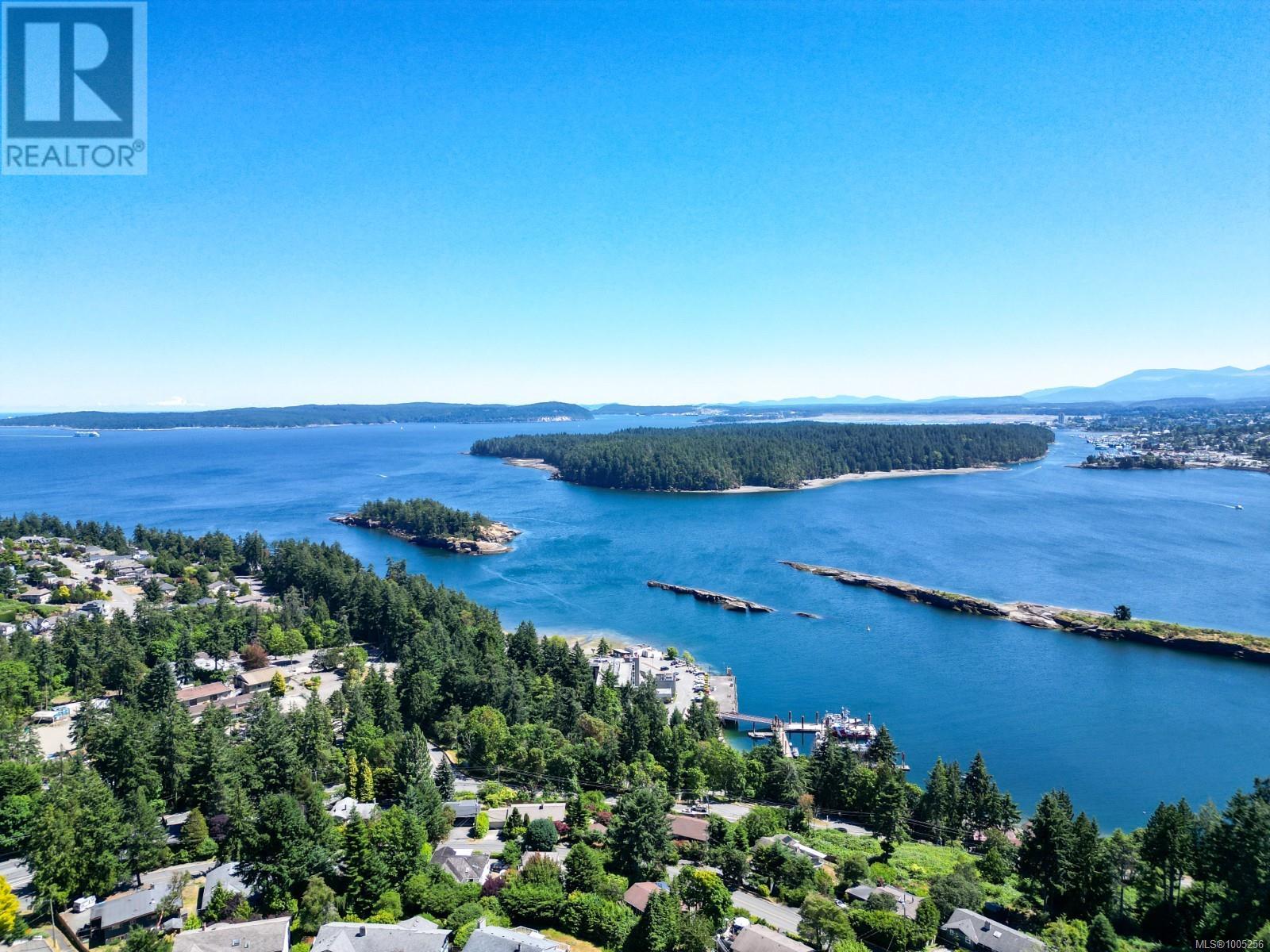 Photo 2 of 570 Cumberland Pl, Nanaimo BC