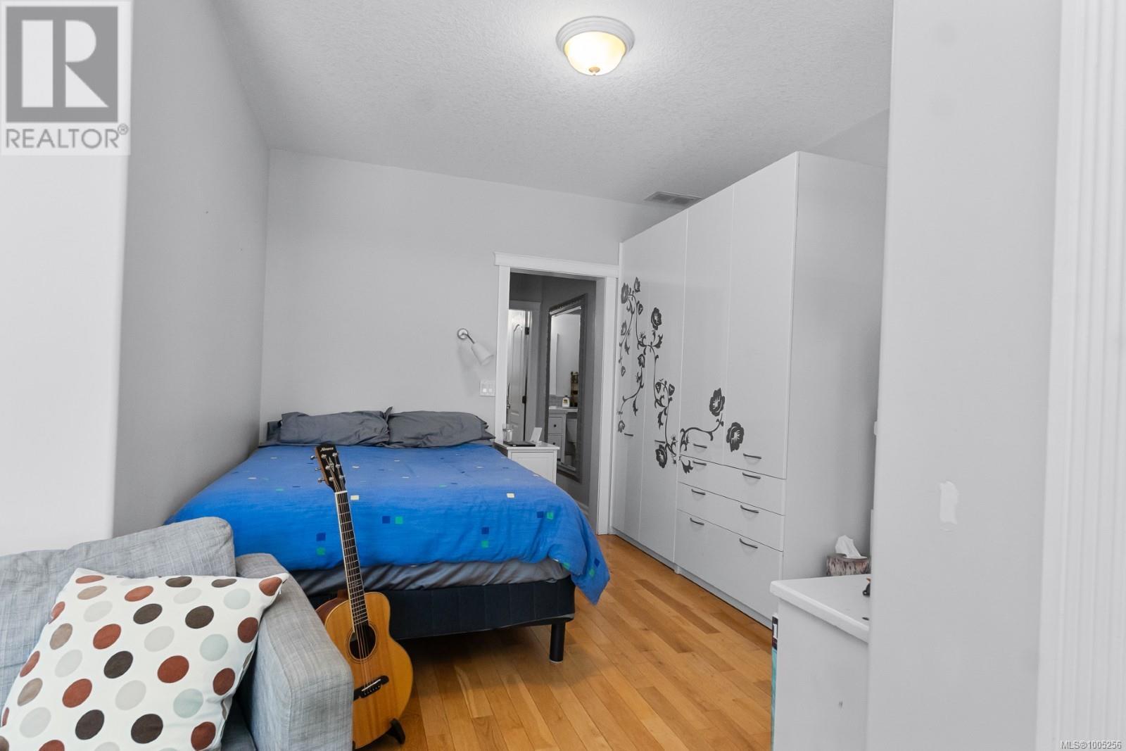 Photo 47 of 570 Cumberland Pl, Nanaimo BC