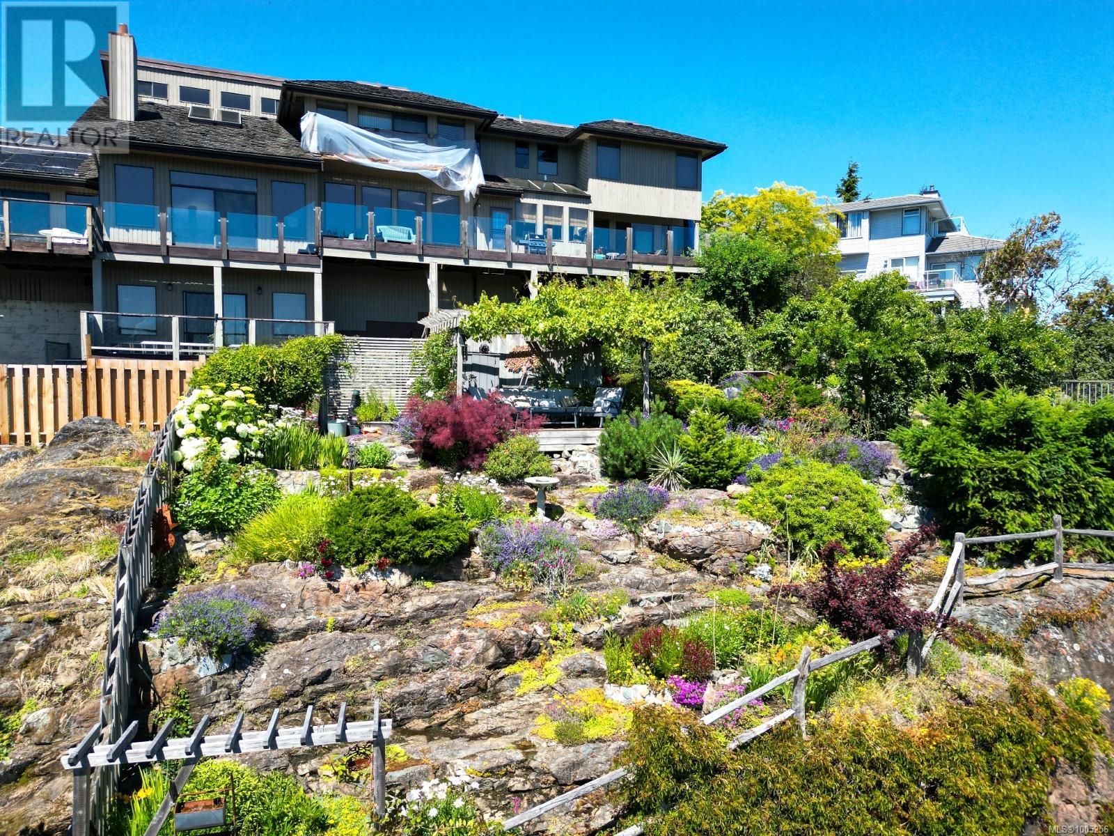 Photo 63 of 570 Cumberland Pl, Nanaimo BC