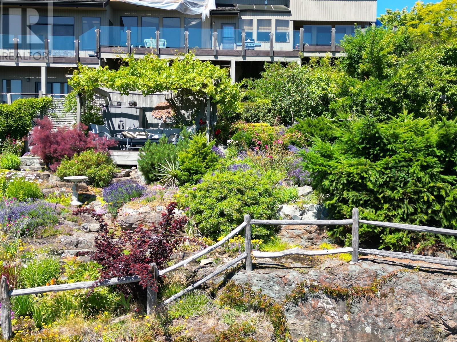 Photo 64 of 570 Cumberland Pl, Nanaimo BC