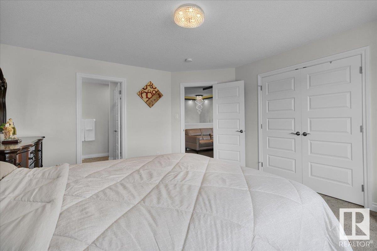 Photo 7 of 8708 223 St Nw, Edmonton AB