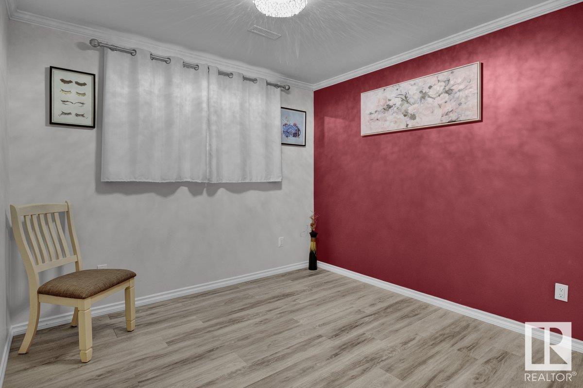Photo 33 of 8708 223 St Nw, Edmonton AB