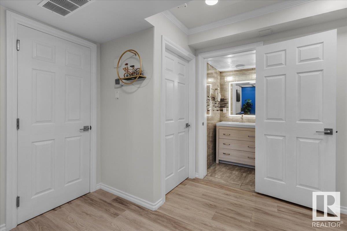 Photo 6 of 8708 223 St Nw, Edmonton AB