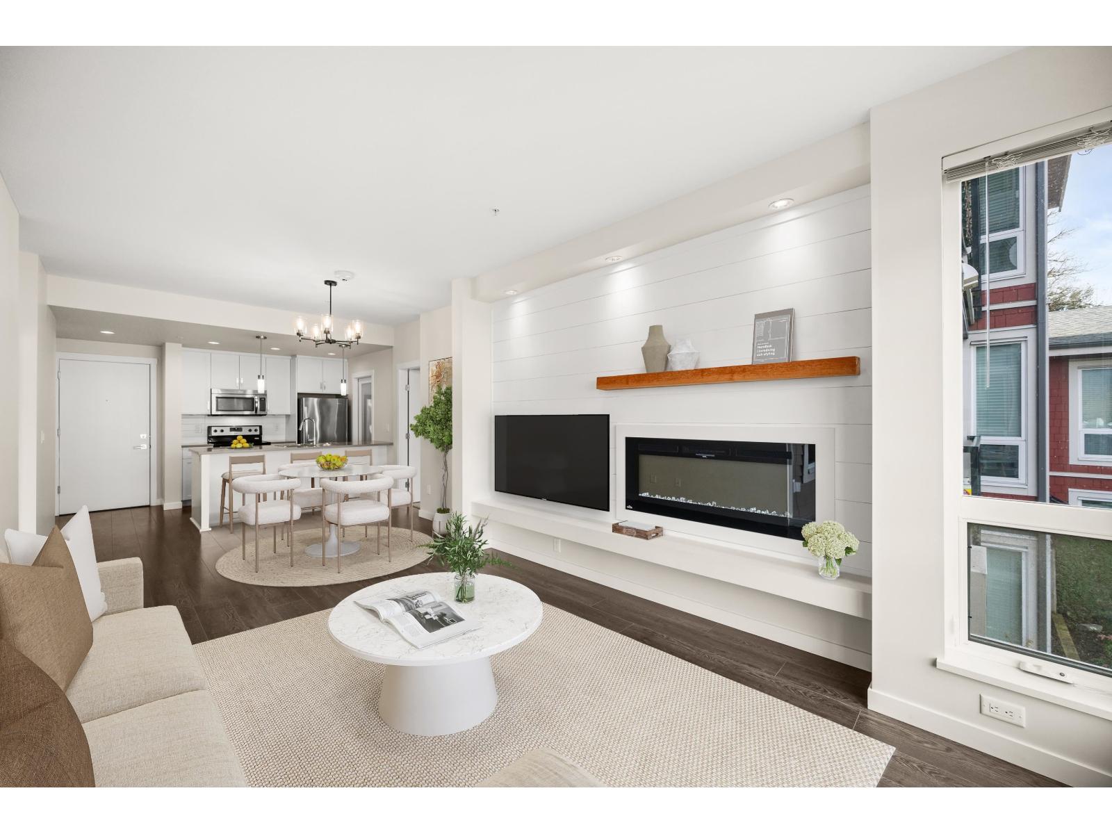 Photo 1 of 210 2242 Whatcom Road, Abbotsford BC