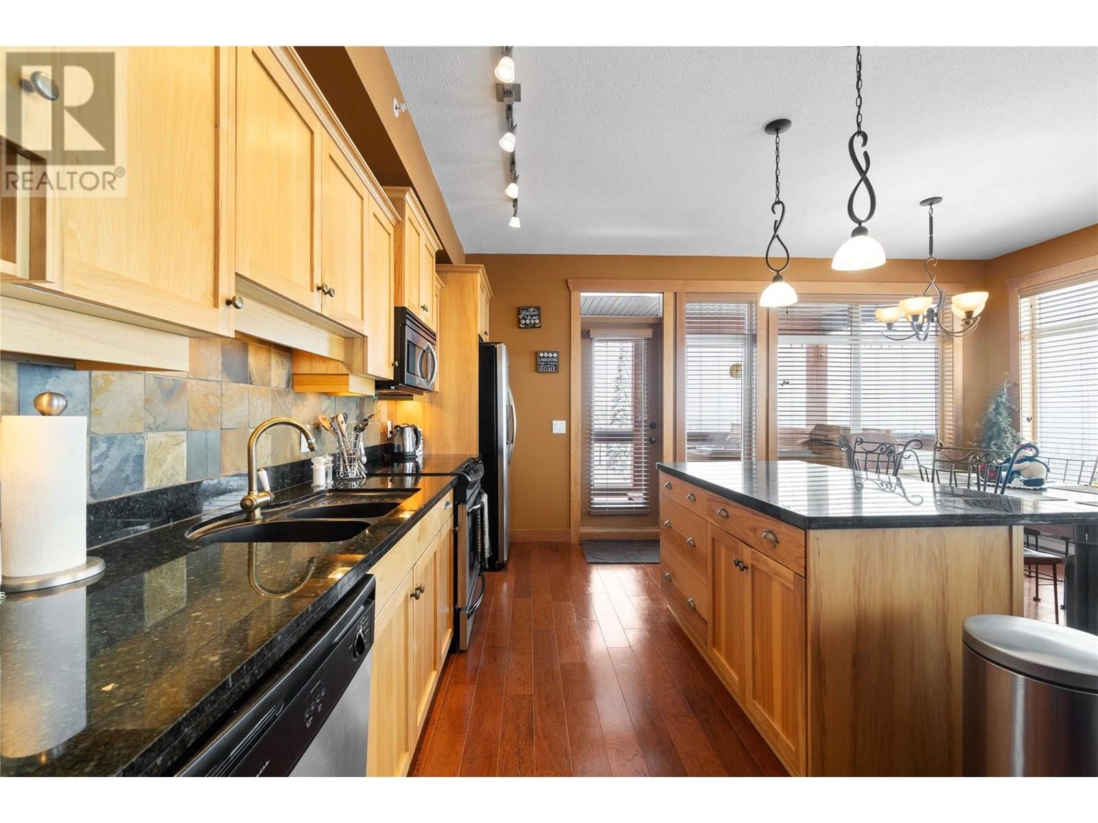 315 Whitehorse Lane Unit# 303, Big White