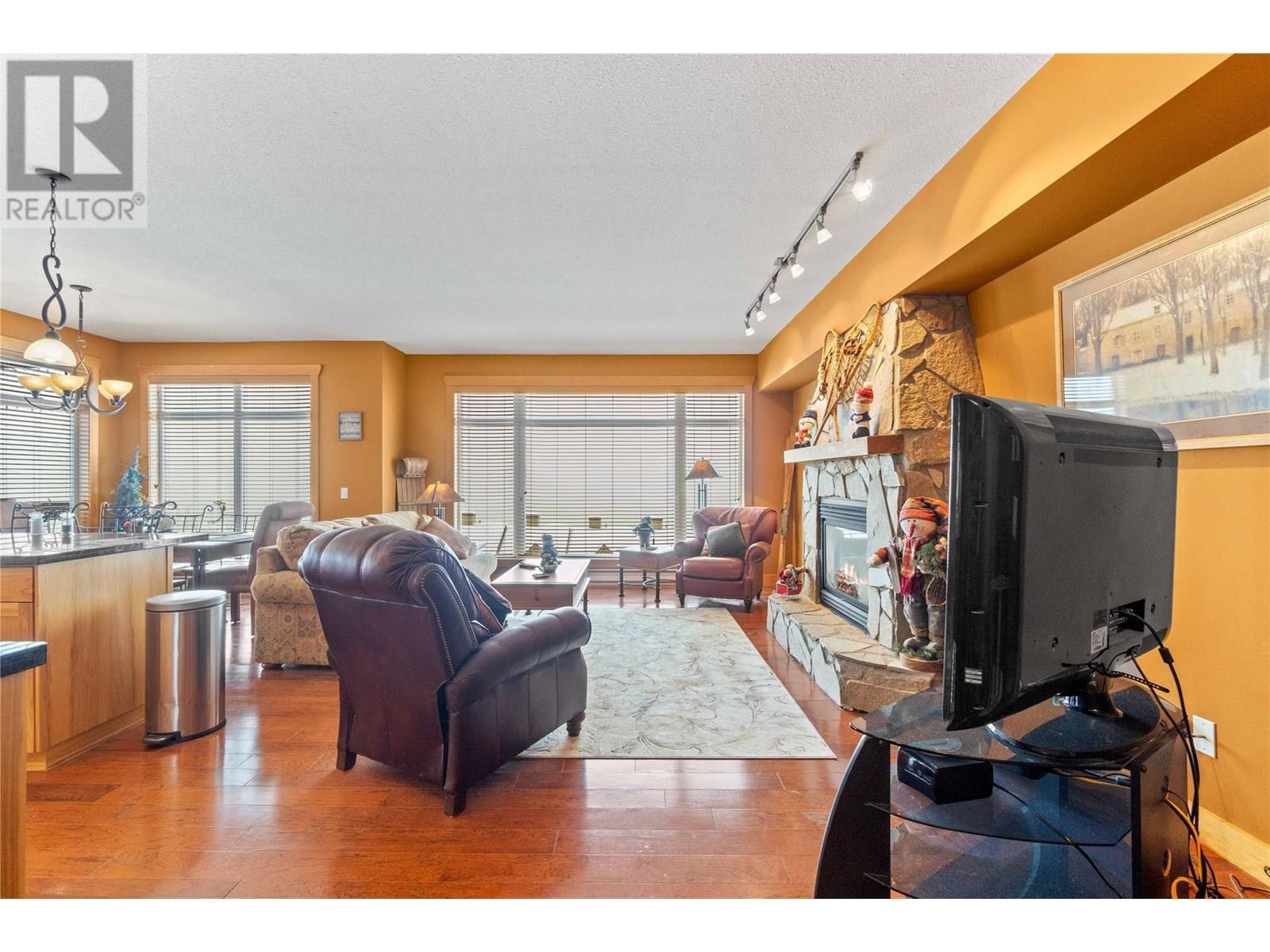 315 Whitehorse Lane Unit# 303, Big White