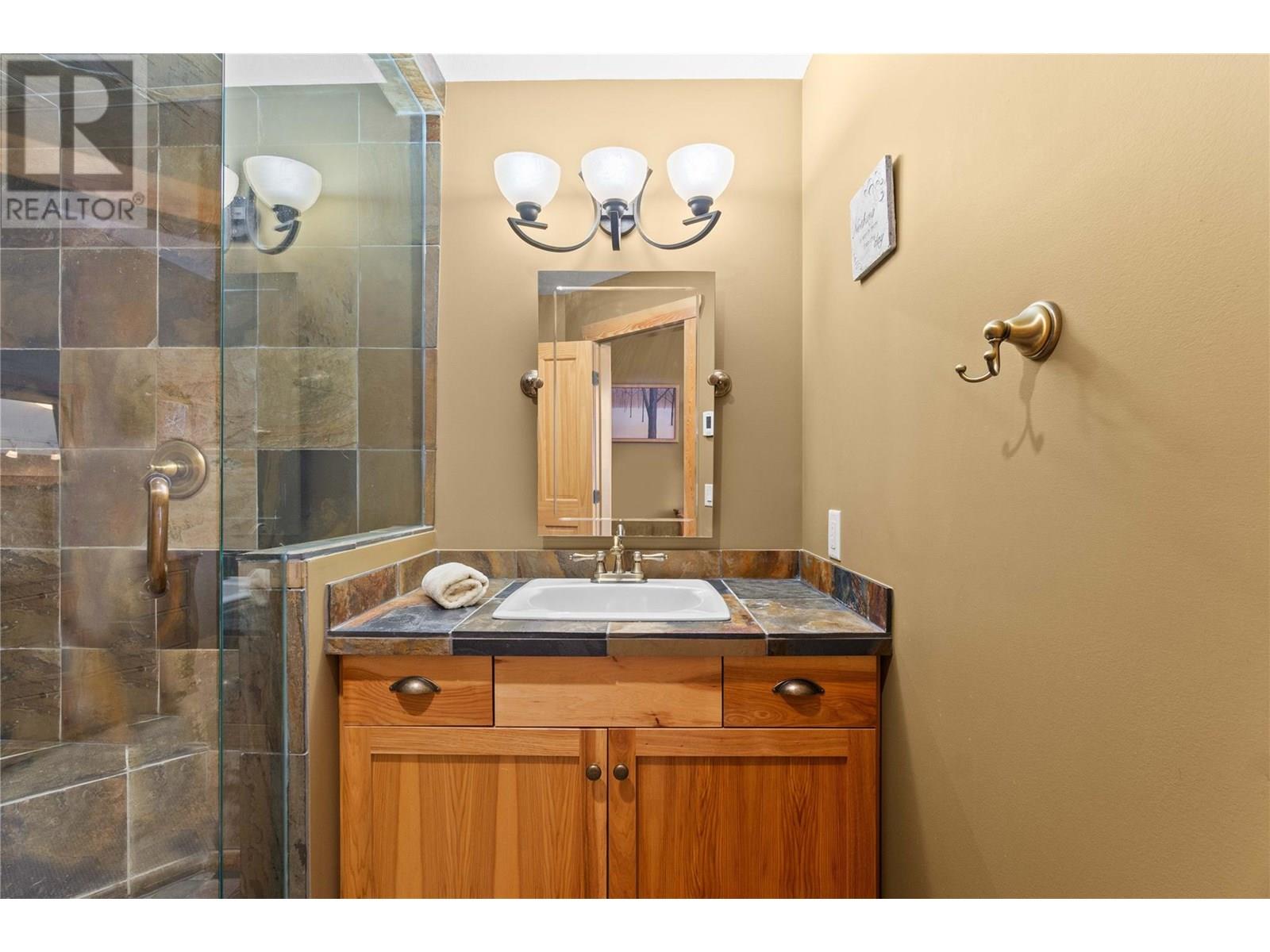 315 Whitehorse Lane Unit# 303, Big White