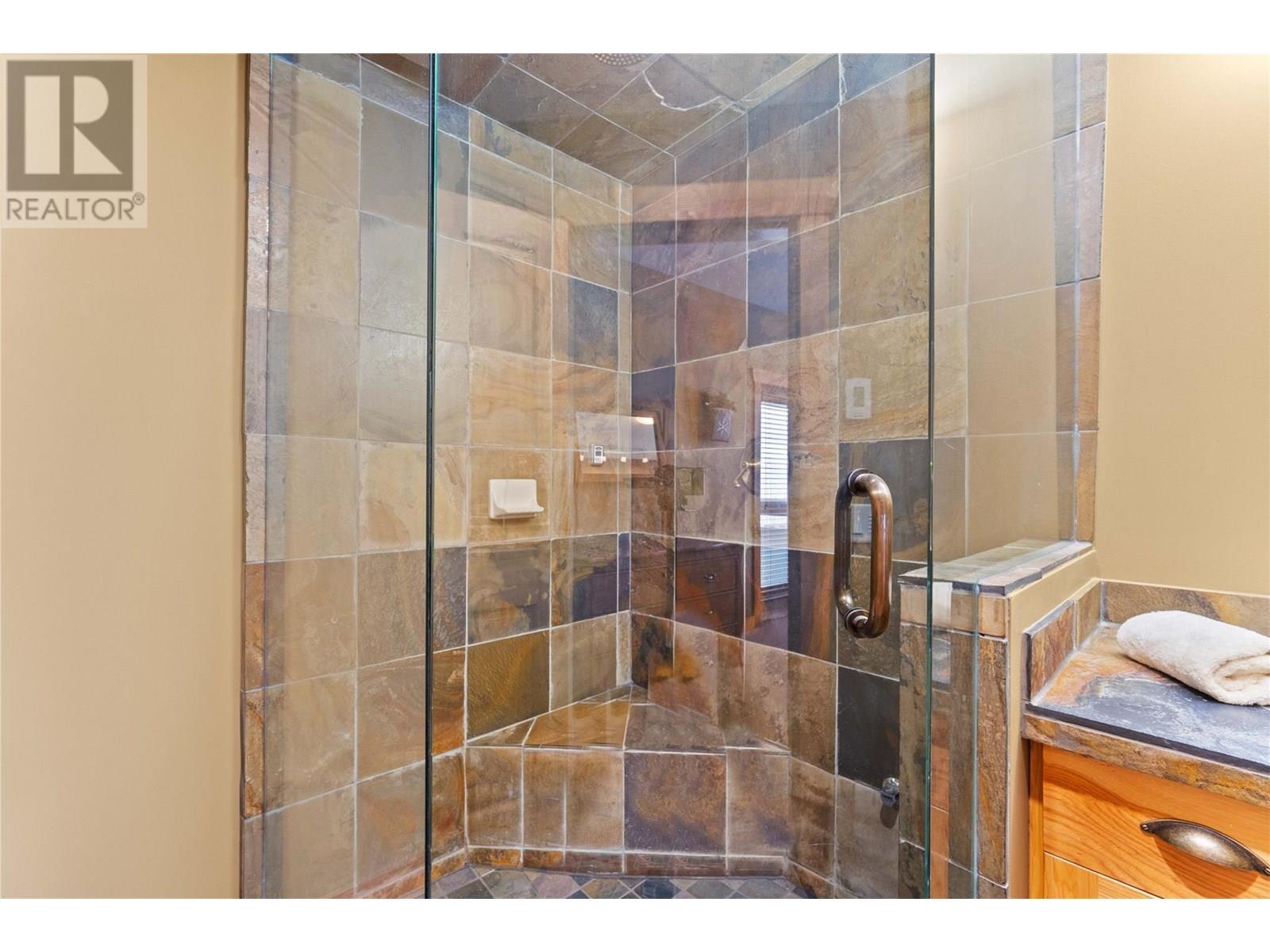315 Whitehorse Lane Unit# 303, Big White