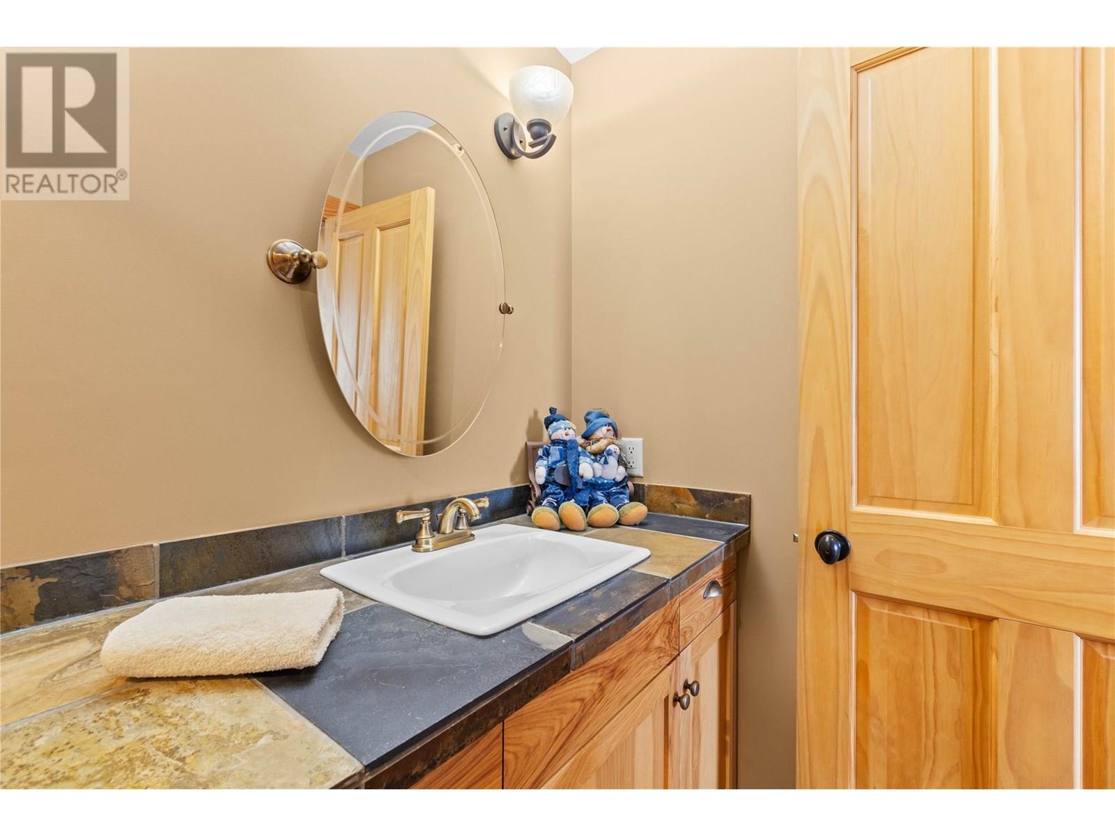 315 Whitehorse Lane Unit# 303, Big White
