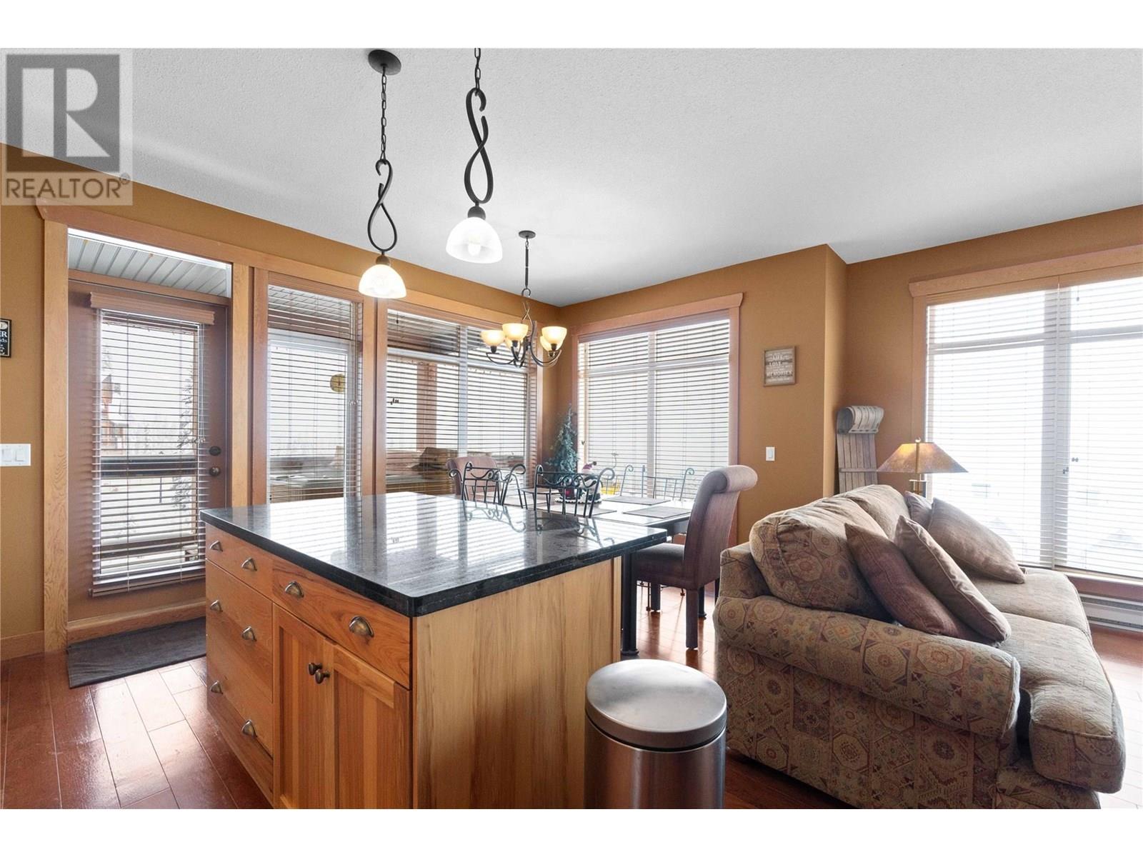 315 Whitehorse Lane Unit# 303, Big White