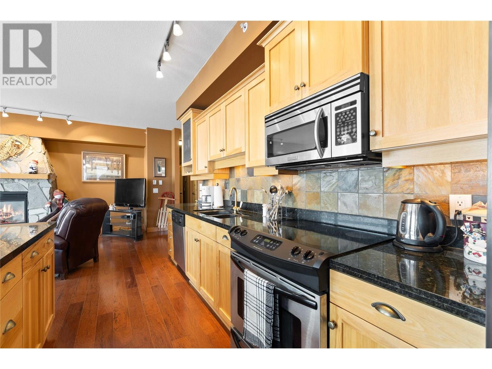 315 Whitehorse Lane Unit# 303, Big White
