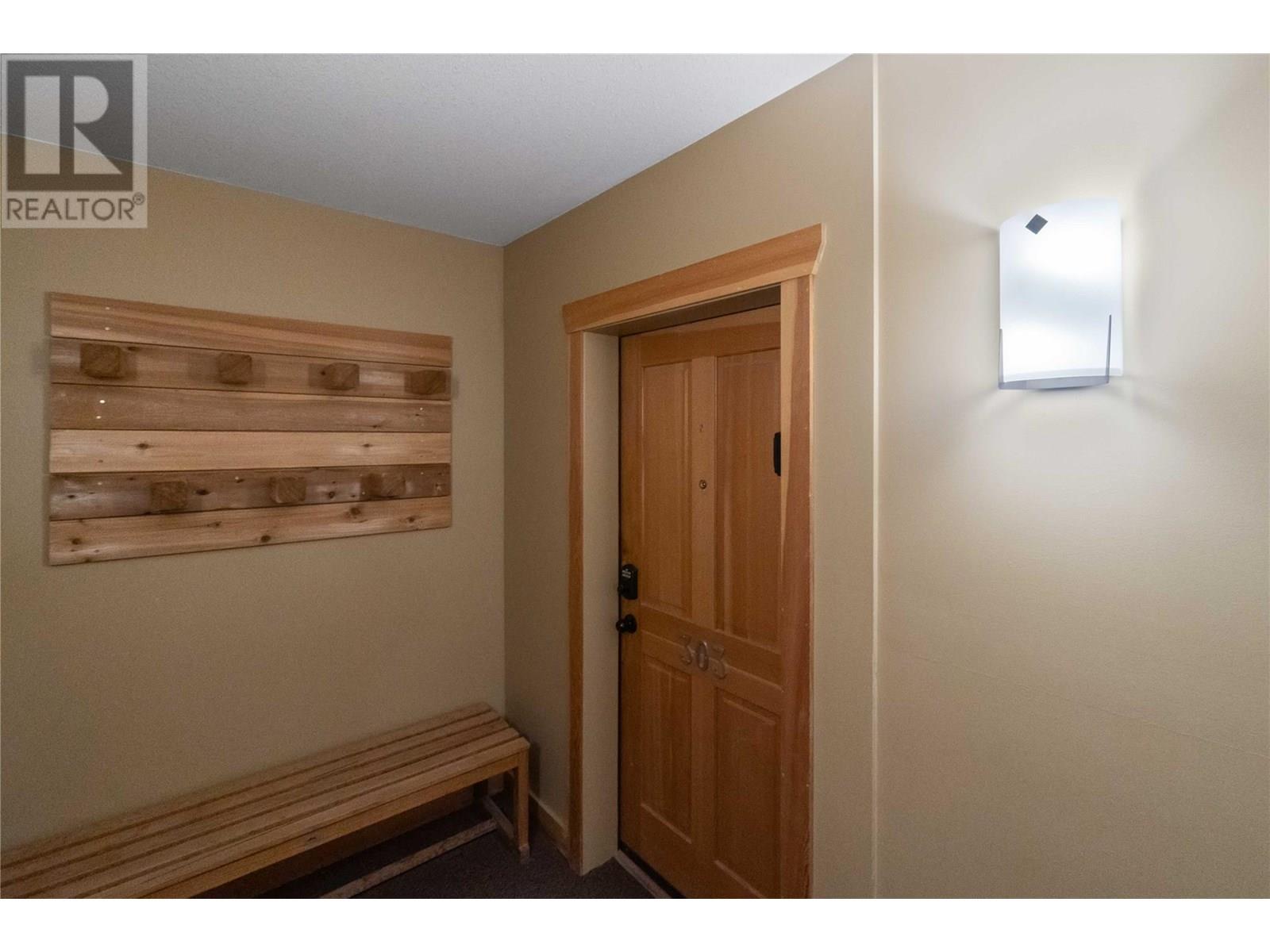 315 Whitehorse Lane Unit# 303, Big White