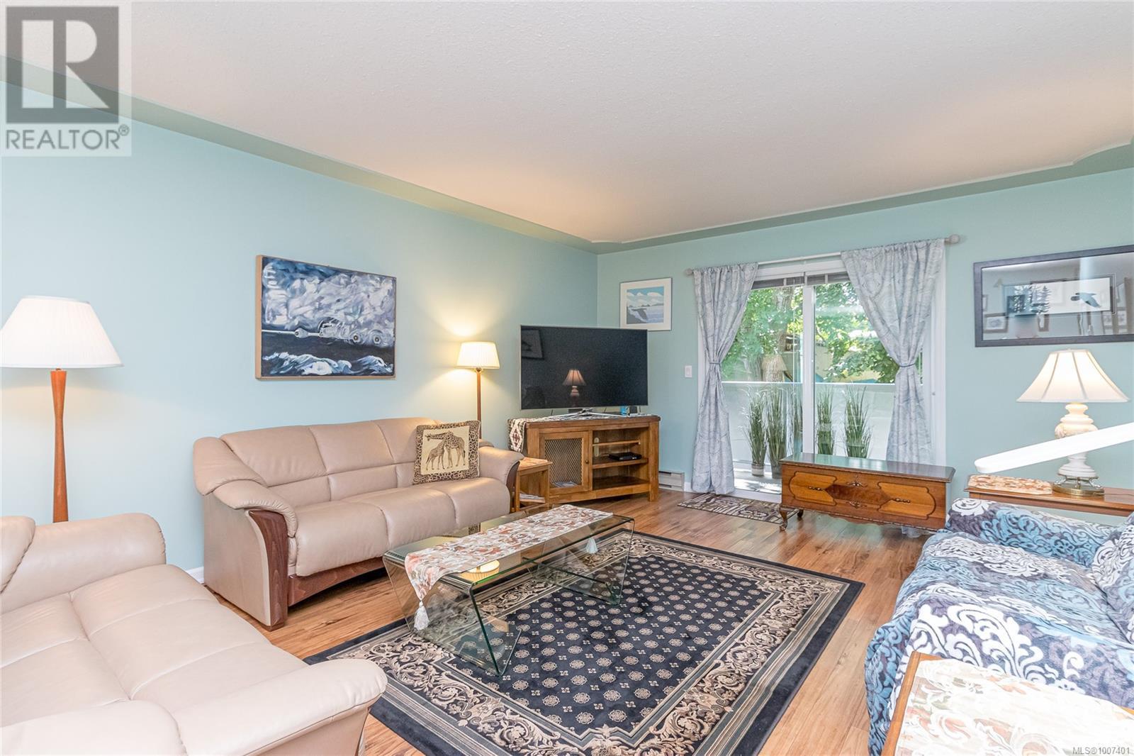 Photo 6 of 202 254 First St, Duncan BC