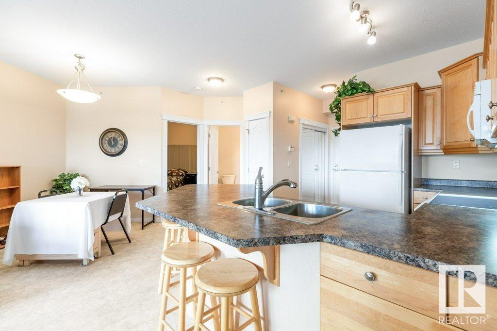 Photo 3 of 460 2750 55 St Nw, Edmonton AB
