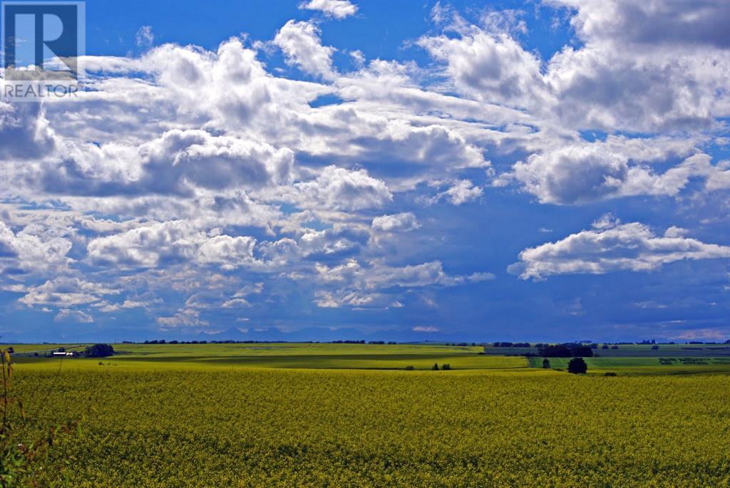 Photo 13 of 412 Harrison Court, Crossfield AB