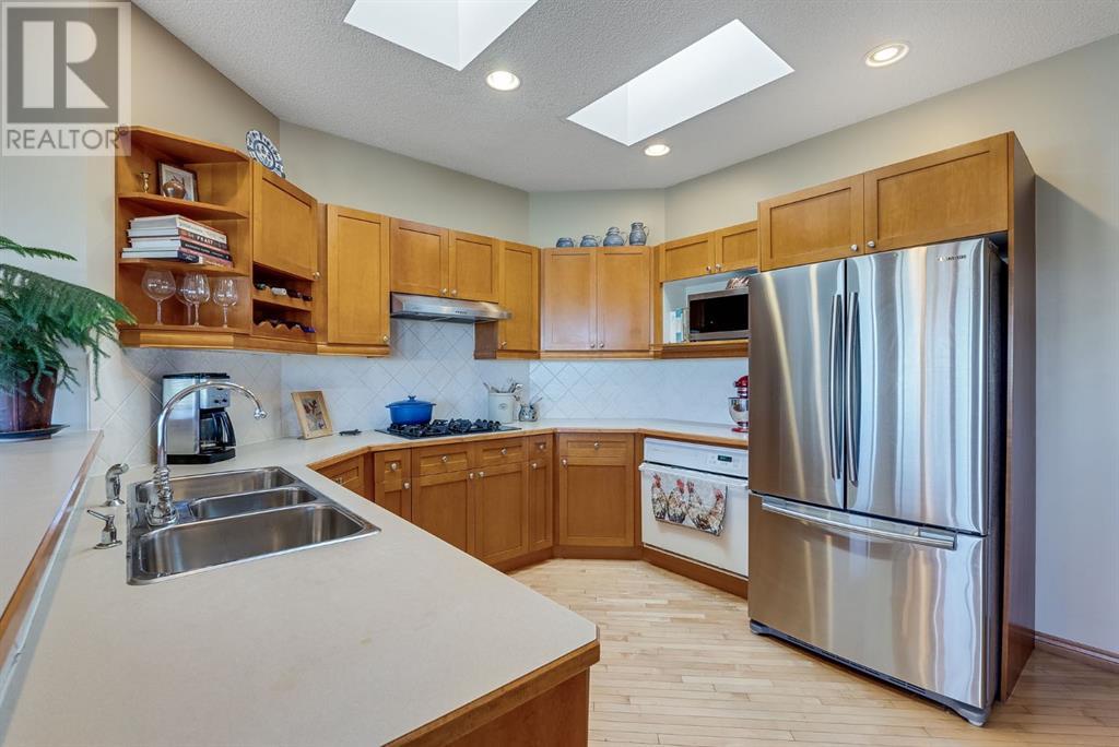 Photo 3 of 412 Harrison Court, Crossfield AB