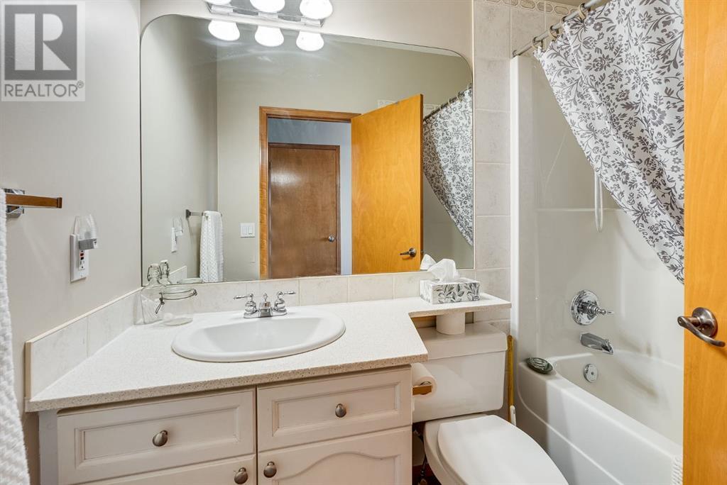 Photo 24 of 412 Harrison Court, Crossfield AB