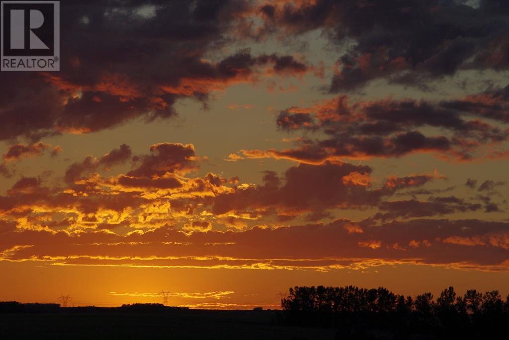 Photo 12 of 412 Harrison Court, Crossfield AB
