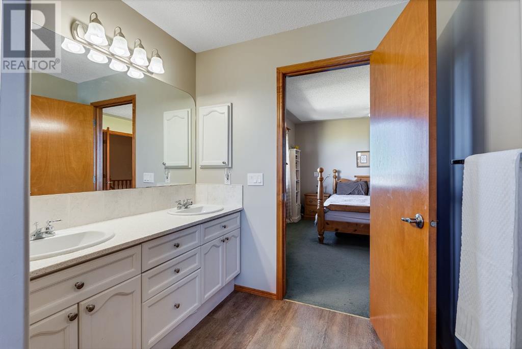 Photo 19 of 412 Harrison Court, Crossfield AB