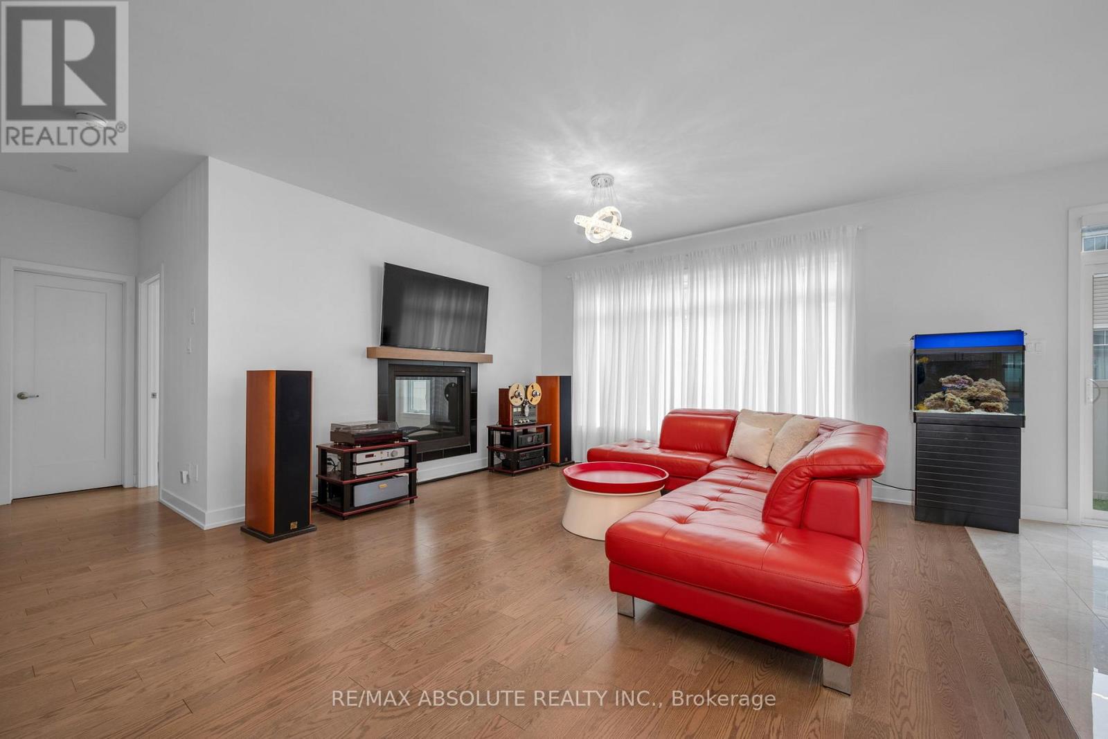 Photo 38 of 207 Osterley Way, Ottawa ON