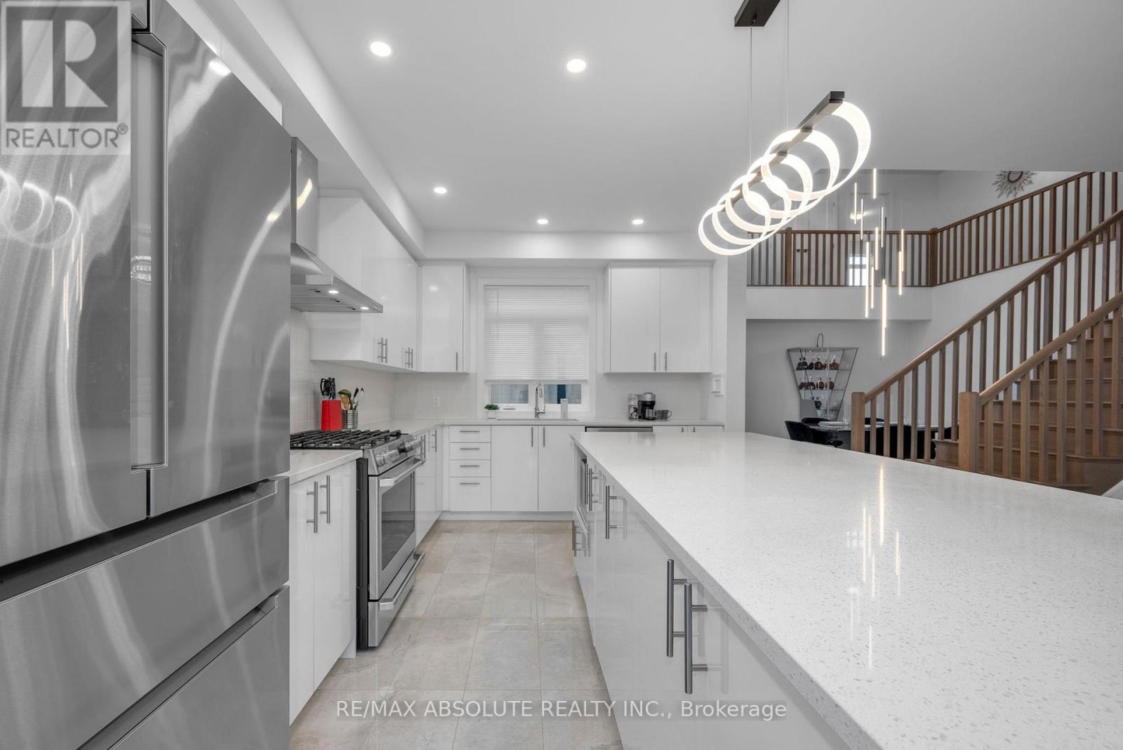 Photo 27 of 207 Osterley Way, Ottawa ON