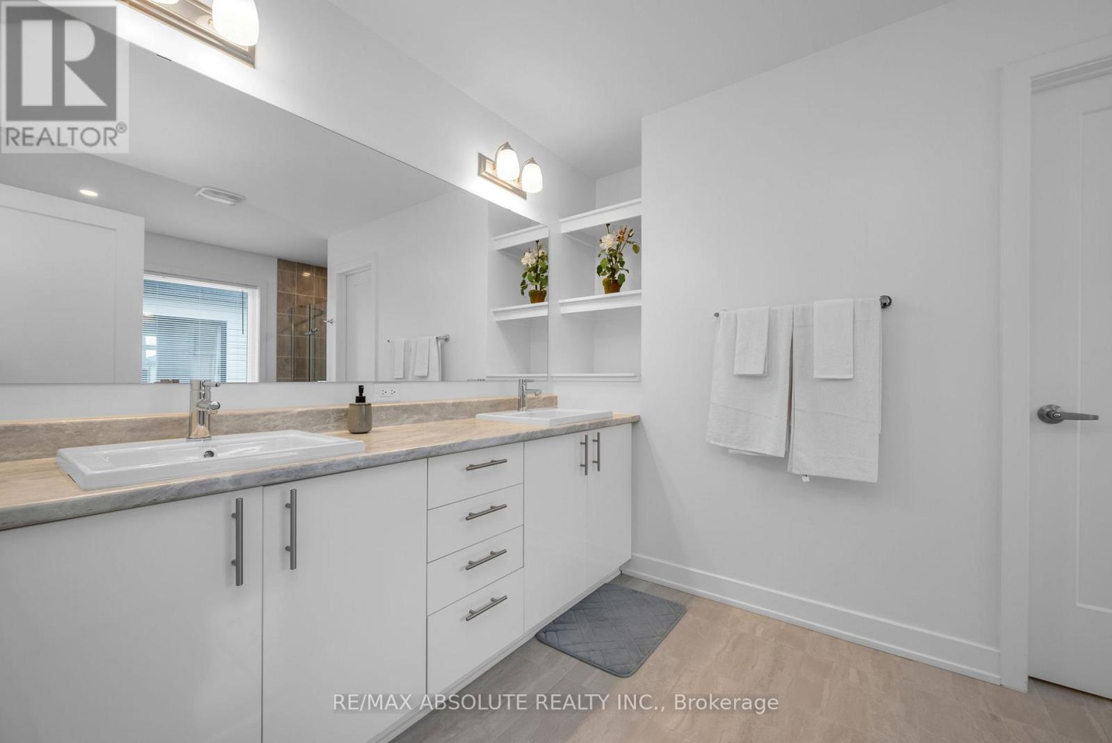 Photo 26 of 207 Osterley Way, Ottawa ON