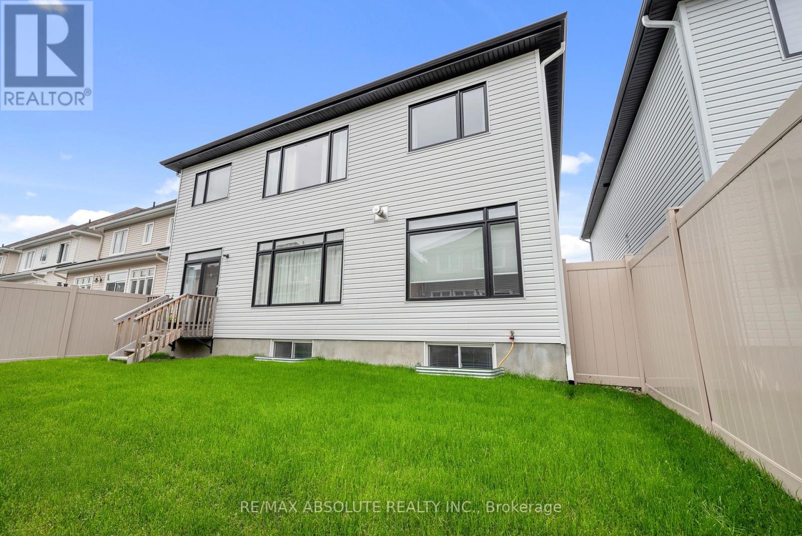 Photo 48 of 207 Osterley Way, Ottawa ON