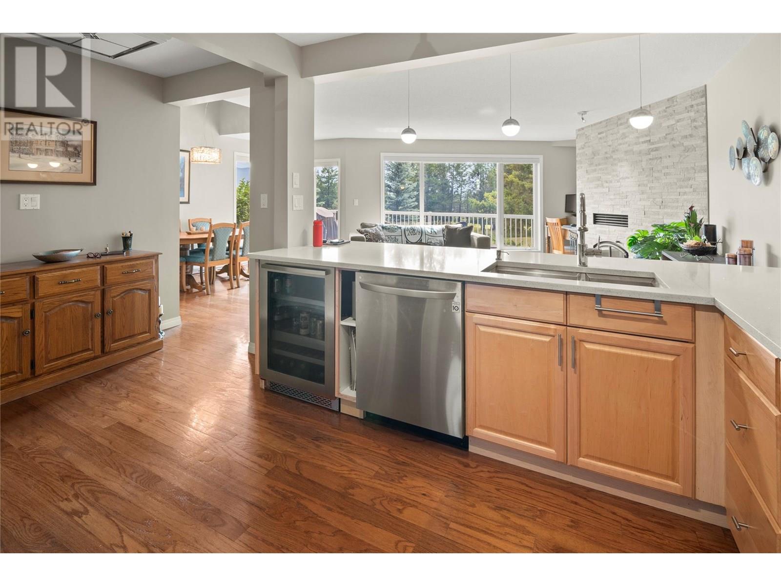 Photo 12 of 7525 Columbia Avenue Unit 17, Radium Hot Springs BC