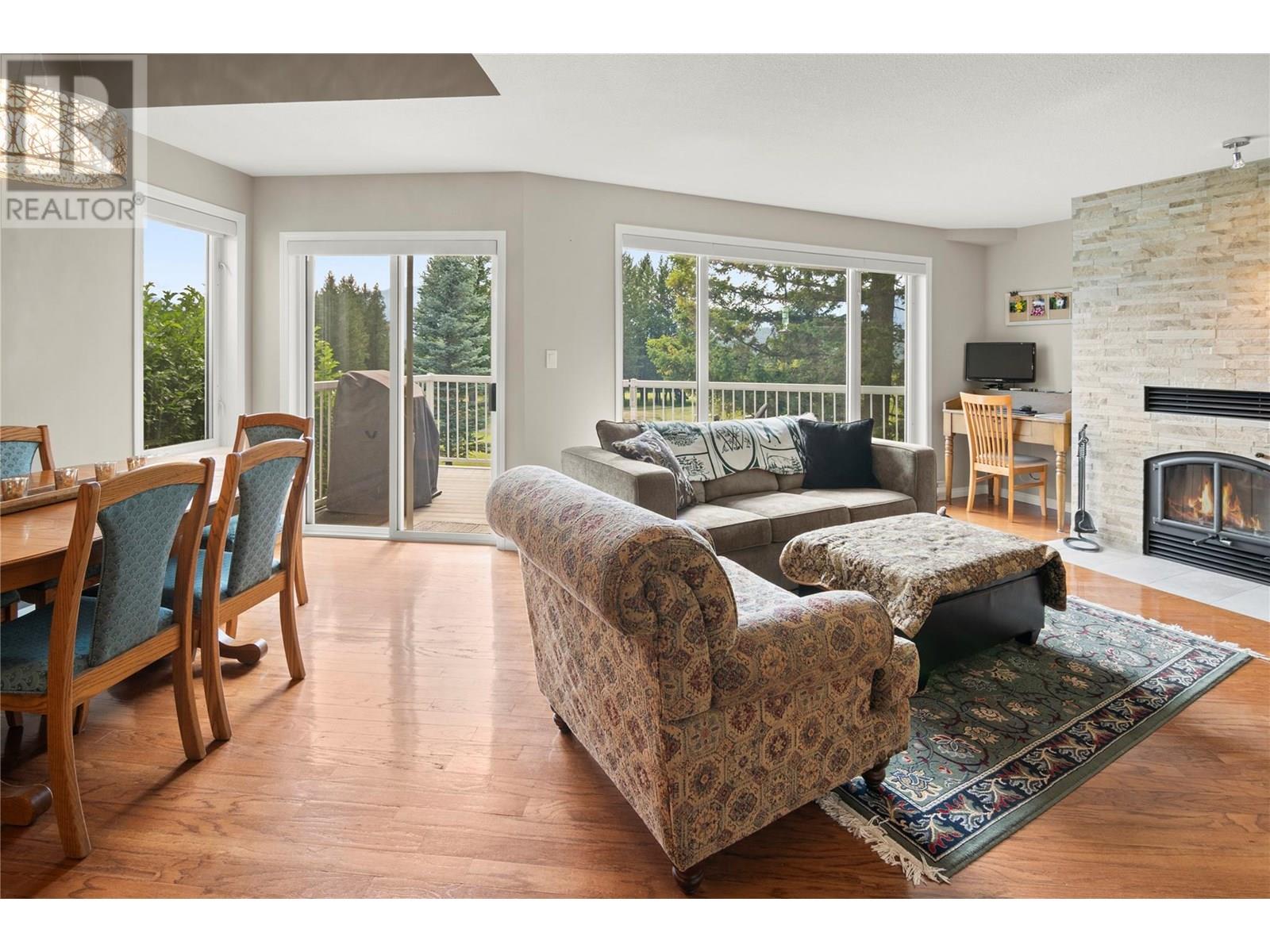 Photo 6 of 7525 Columbia Avenue Unit 17, Radium Hot Springs BC