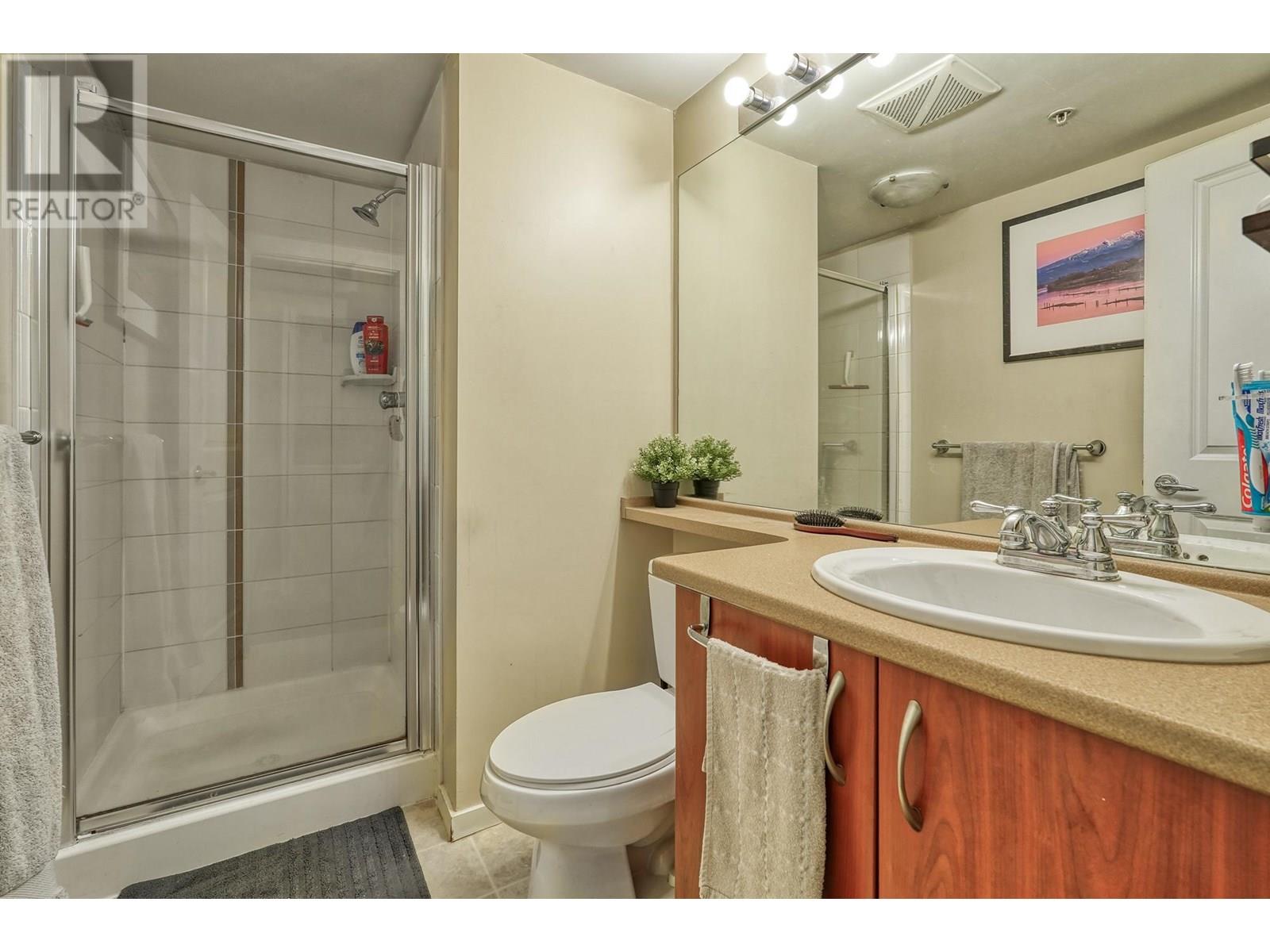 Photo 10 of 114 9283 Government Street, Burnaby BC