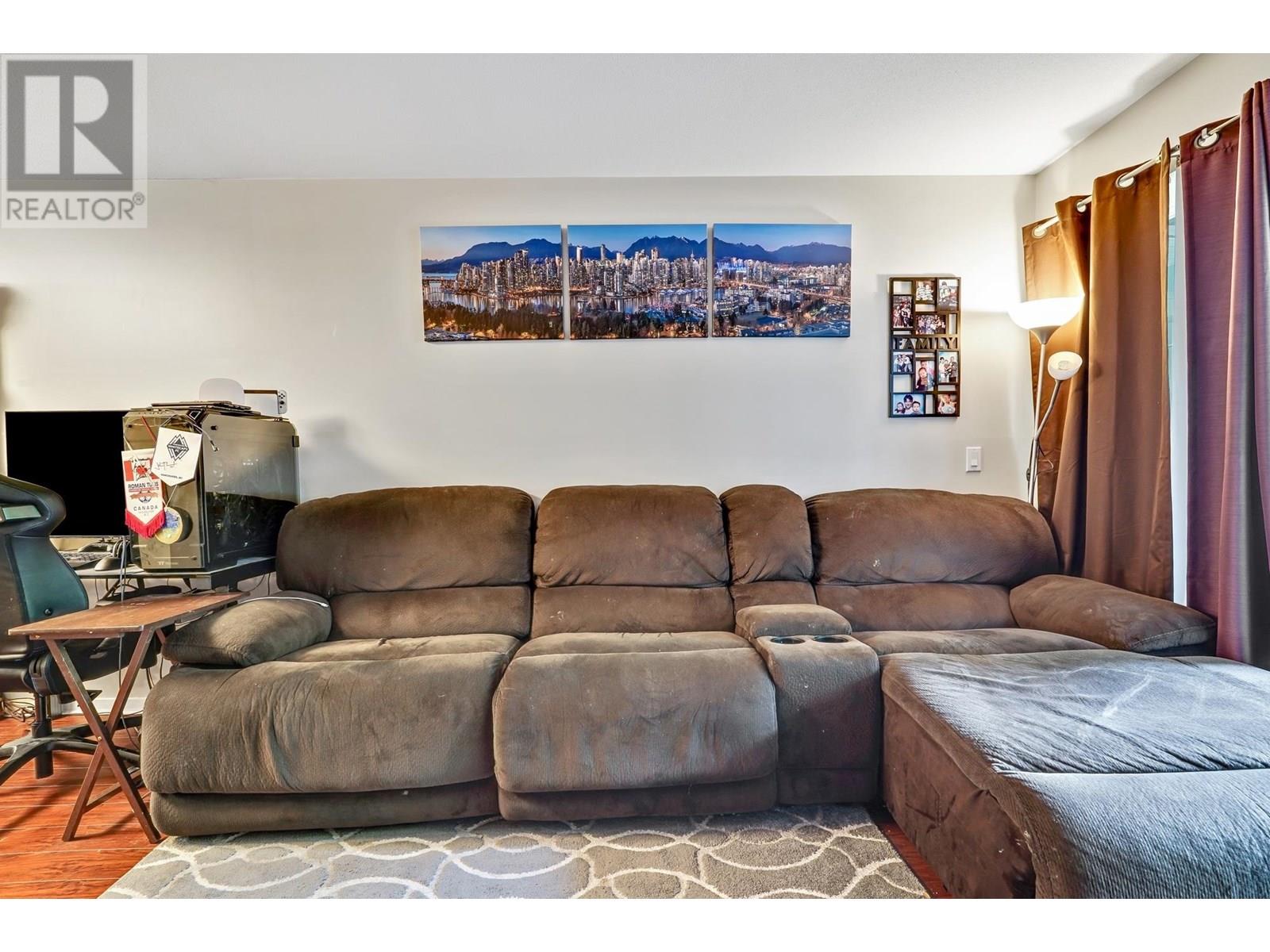 Photo 12 of 114 9283 Government Street, Burnaby BC