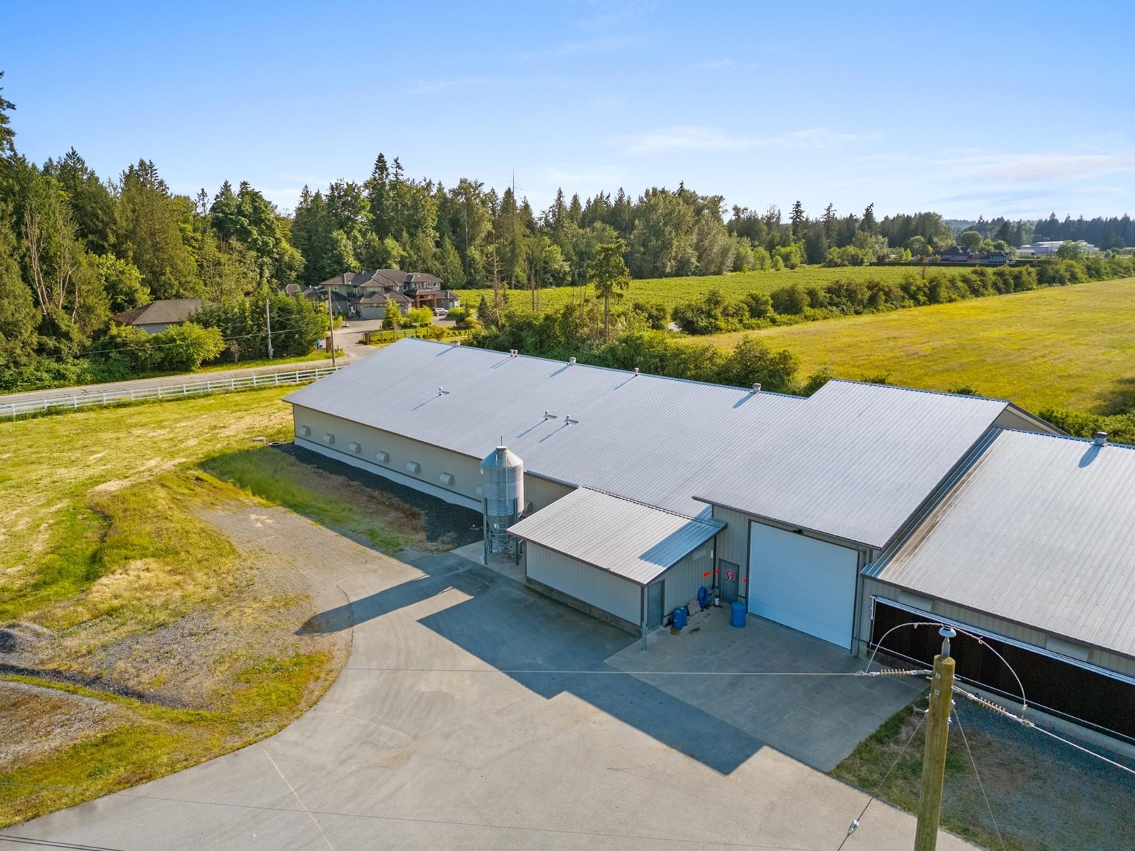 Photo 12 of 22733 40 Avenue, Langley BC