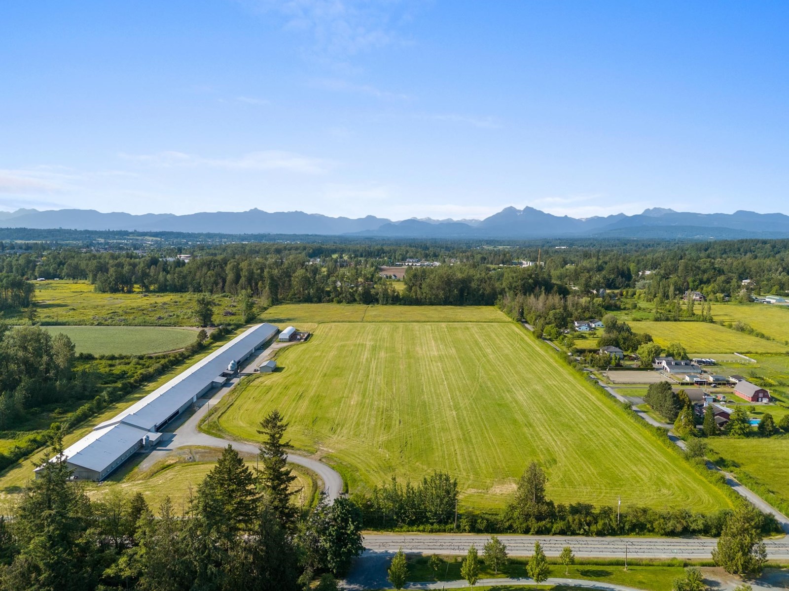 Photo 5 of 22733 40 Avenue, Langley BC