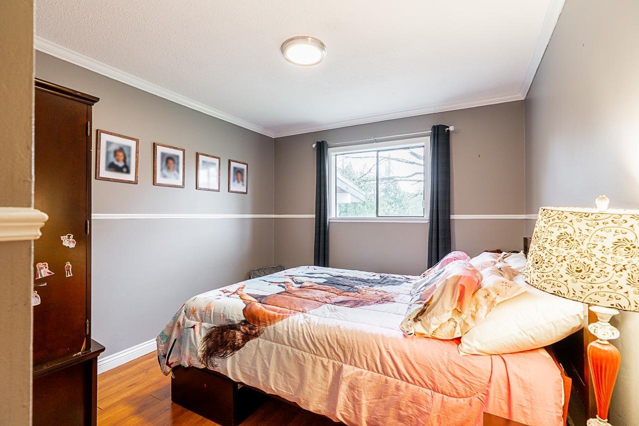 Photo 14 of 2527 256 Street, Langley BC