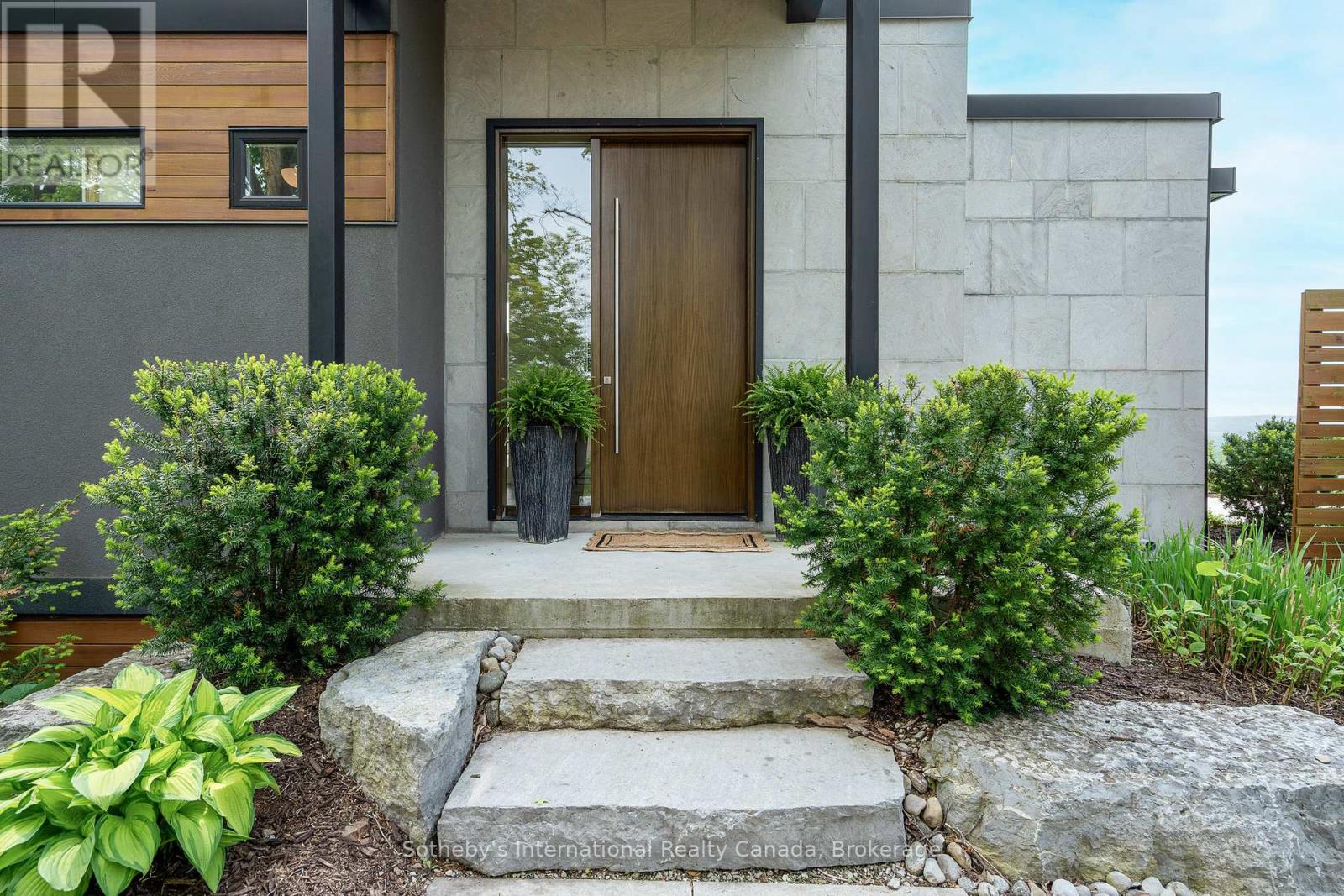 Photo 14 of 2566 5 Concession S, Clearview ON