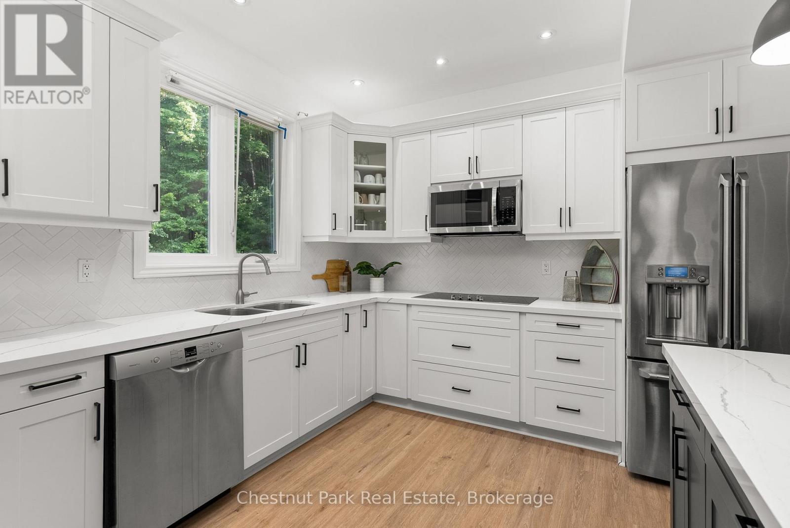 Photo 45 of 66 Bridgeview Lane, Huntsville ON