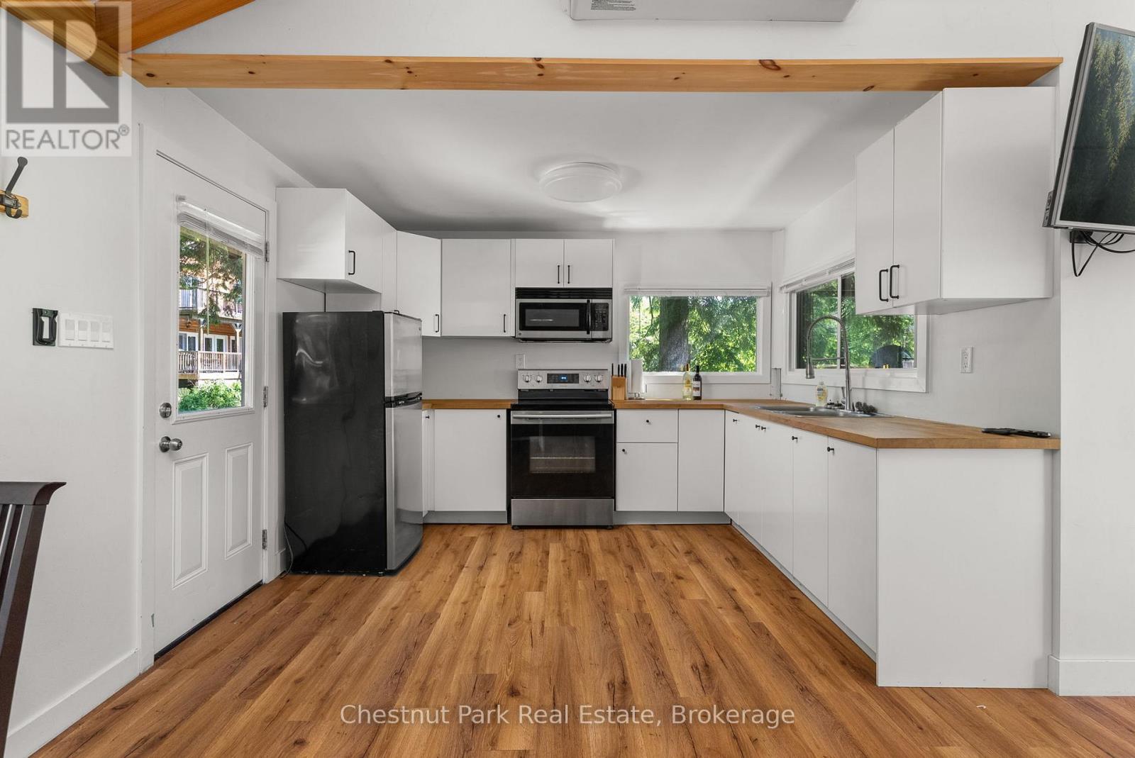 Photo 16 of 66 Bridgeview Lane, Huntsville ON