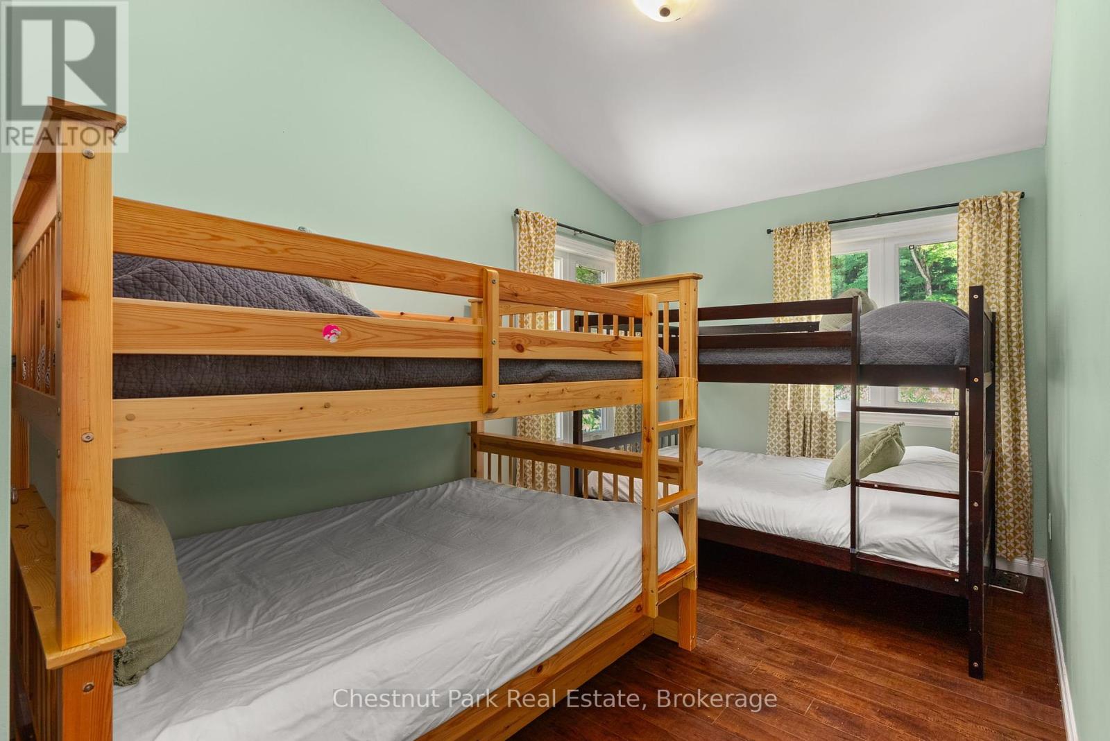 Photo 43 of 66 Bridgeview Lane, Huntsville ON