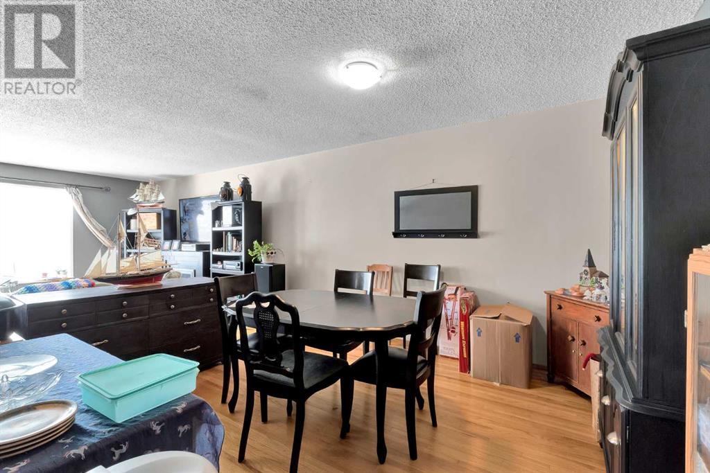 Multi-family House Bungalow for Sale in  &  Huntertown Crescent NW Huntington Hills Calgary 