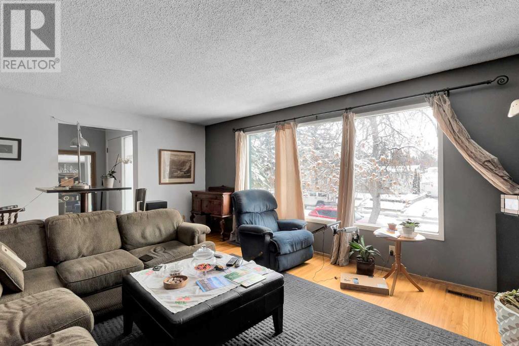 Multi-family House Bungalow for Sale in  &  Huntertown Crescent NW Huntington Hills Calgary 