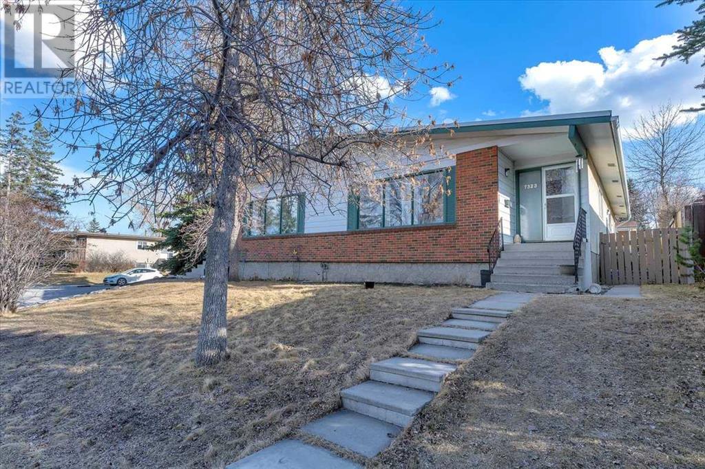 Multi-family House Bungalow for Sale in  &  Huntertown Crescent NW Huntington Hills Calgary 
