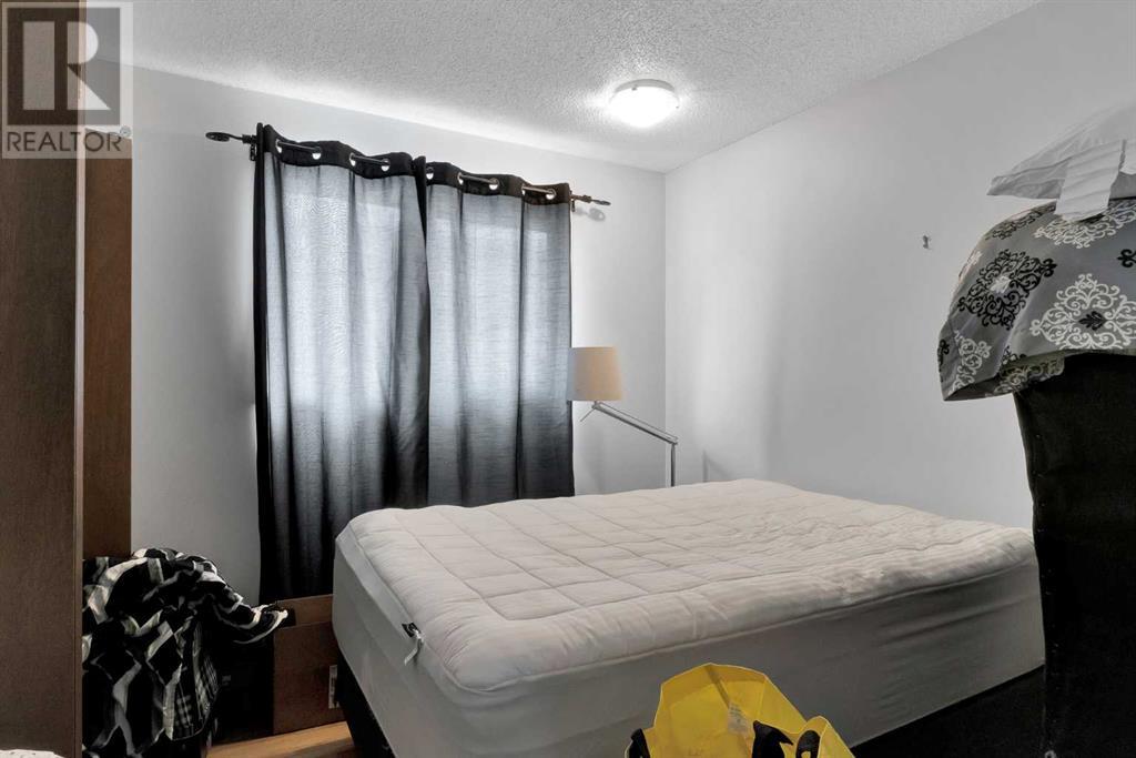Multi-family House Bungalow for Sale in  &  Huntertown Crescent NW Huntington Hills Calgary 