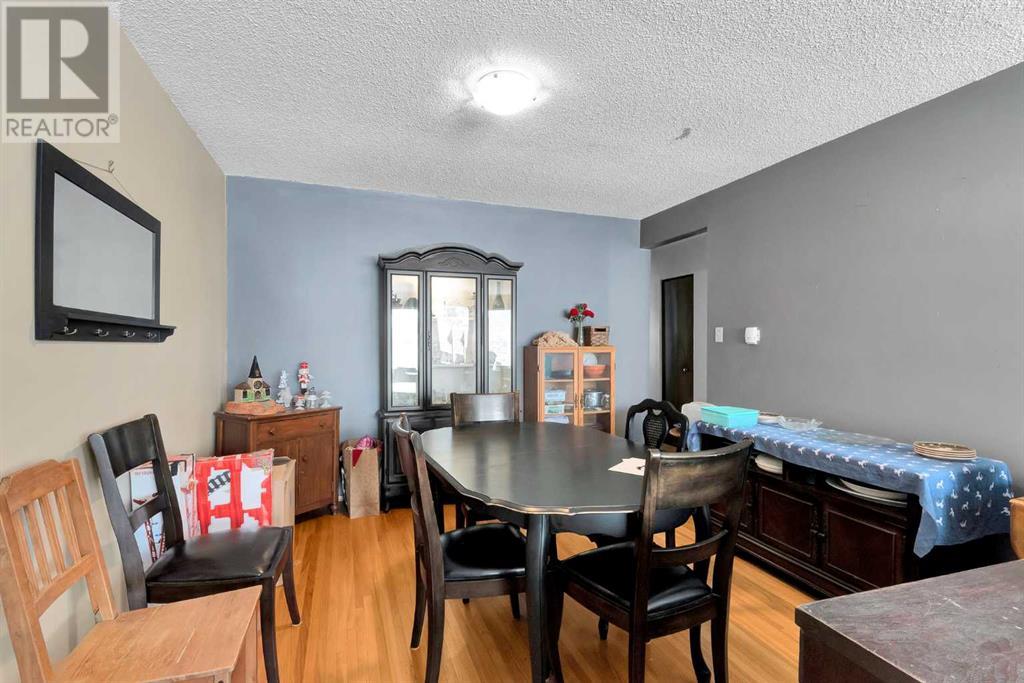 Multi-family House Bungalow for Sale in  &  Huntertown Crescent NW Huntington Hills Calgary 