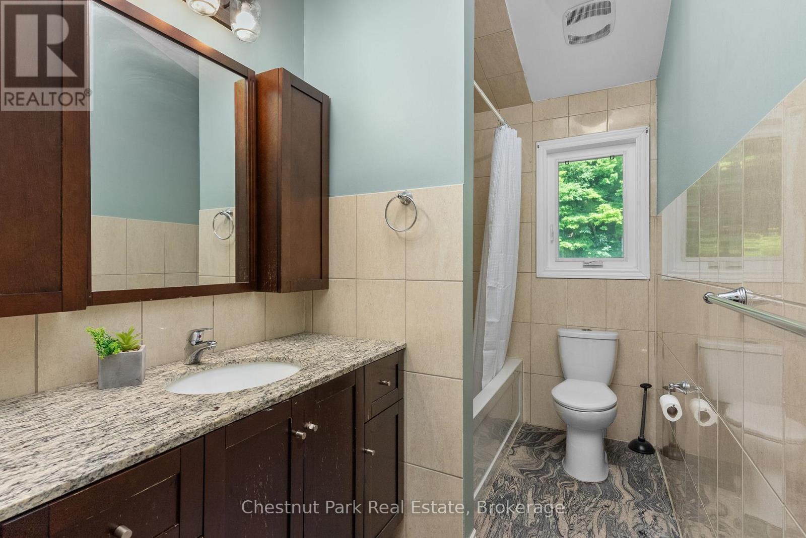Photo 37 of 66 Bridgeview Lane, Huntsville ON